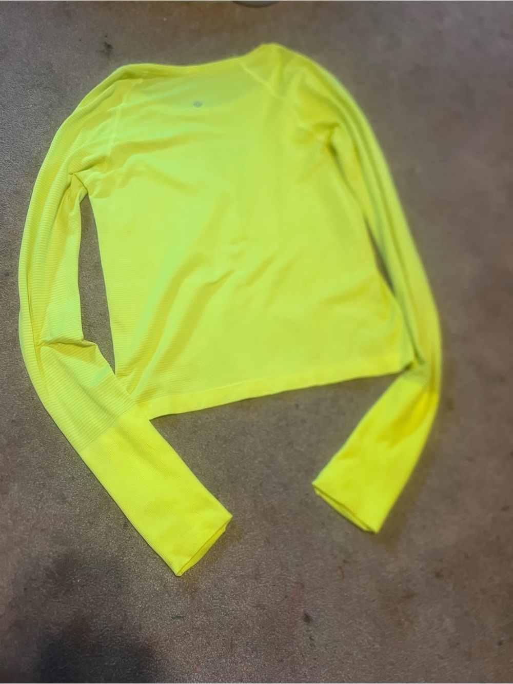 Lululemon Swiftly Tech Long Sleeve 2.0 in Highlight Yellow size 6 - Picture 6 of 6